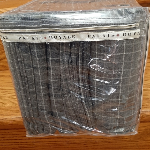 Palais Royale Hotel Collection King Heavyweight Flannel Sheet Set charcoal gray - Picture 2 of 8